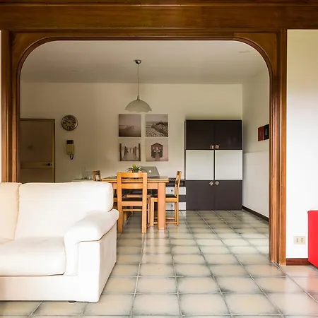 Home At Hotel Villa Stresa 別荘